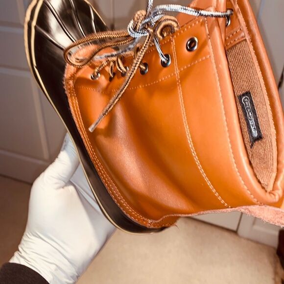 Classic Waterproof Duck Boots. - Picture 9 of 12